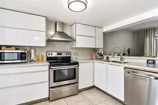 787 NW 91st Terrace, Plantation, FL 33324 - Photo 2