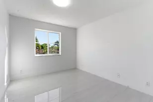 1170 Chenille Cir, Weston, FL 33327 - Photo 32