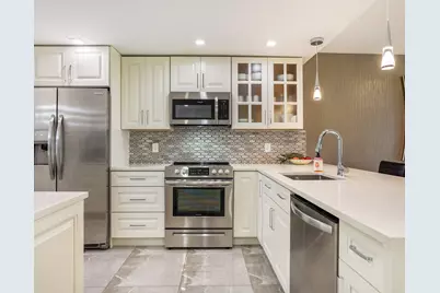 3510 Oaks Way #306, Pompano Beach, FL 33069 - Photo 2