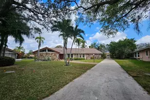 197 NW 113th Way, Coral Springs, FL 33071 - Photo 4