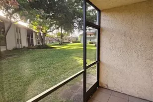 5583 Courtyard Dr, Margate, FL 33063 - Photo 18