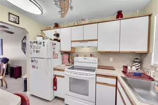 8880 Sunrise Lakes Blvd, Sunrise, FL 33322 - Photo 16