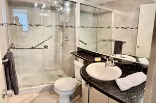 3233 NE 34th St, Fort Lauderdale, FL 33308 - Photo 12