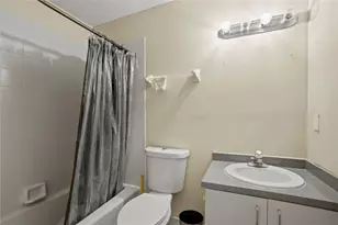 140 Royal Palm Ct, Plantation, FL 33317 - Photo 10