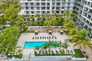 2960 NE 207th St, Miami, FL 33180 - Photo 44