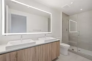 2960 NE 207th St, Miami, FL 33180 - Photo 22