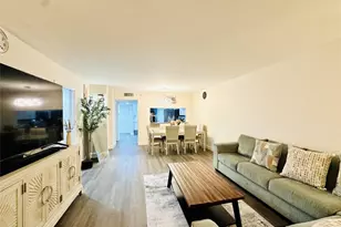 2200 S Cypress Bend Dr, Pompano Beach, FL 33069 - Photo 2