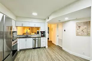 2200 S Cypress Bend Dr, Pompano Beach, FL 33069 - Photo 8