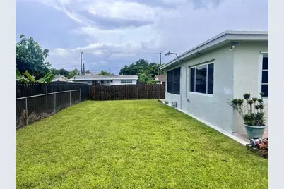 8361 NW 27th Place, Sunrise, FL 33322 - Photo 26