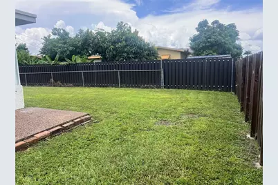 8361 NW 27th Place, Sunrise, FL 33322 - Photo 32