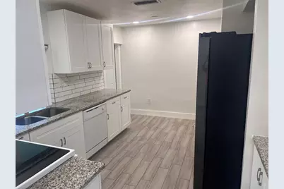 8361 NW 27th Place, Sunrise, FL 33322 - Photo 6