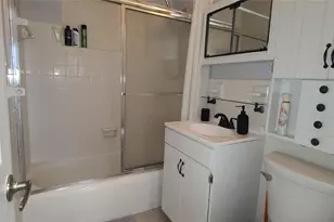 321 Mid Pines Rd, Palm Springs, FL 33461 - Photo 16