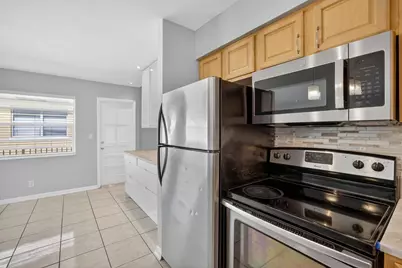 4051 NE 13th Avenue #77, Oakland Park, FL 33334 - Photo 10
