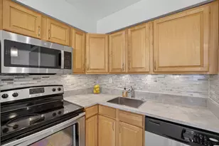 4051 NE 13th Ave, Oakland Park, FL 33334 - Photo 2