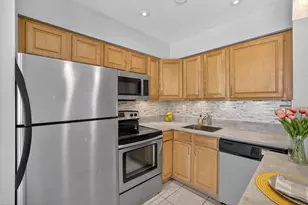 4051 NE 13th Ave, Oakland Park, FL 33334 - Photo 14
