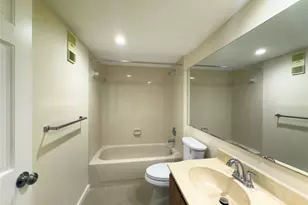 1701 Whitehall Dr, Davie, FL 33324 - Photo 22