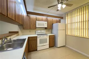 1701 Whitehall Dr, Davie, FL 33324 - Photo 12