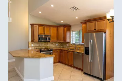 7326 Pinewalk Drive #7326, Pompano Beach, FL 33063 - Photo 6