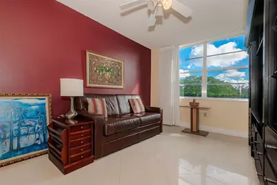 1200 Saint Charles Place #L-19, Hollywood, FL 33026 - Photo 16
