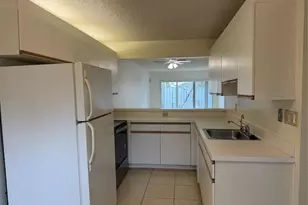 821 Crystal Lake Dr, Deerfield Beach, FL 33064 - Photo 10