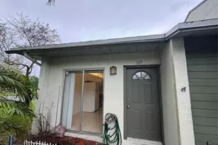 821 Crystal Lake Dr, Deerfield Beach, FL 33064 - Photo 2