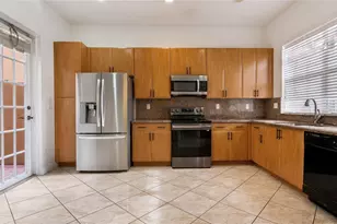1061 SW 147th Ter, Hollywood, FL 33027 - Photo 12