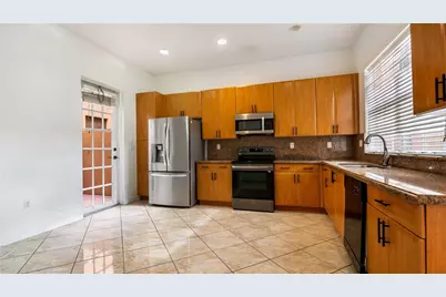 1061 SW 147th Terrace, Hollywood, FL 33027 - Photo 10