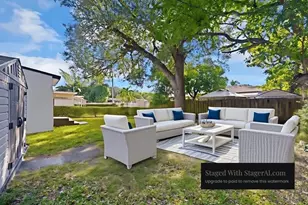 1114 NW 39th St, Miami, FL 33127 - Photo 24