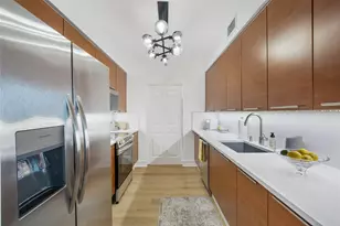 350 SE 2nd St, Fort Lauderdale, FL 33301 - Photo 4