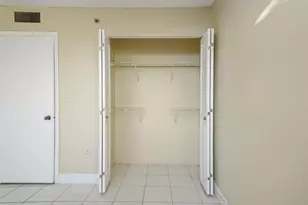 1300 St Charles Pl, Pembroke Pines, FL 33026 - Photo 10