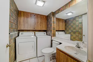 9101 SW 19th Pl, Davie, FL 33324 - Photo 16