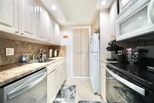 111 Briny Ave Unit, Pompano Beach, FL 33062 - Photo 10