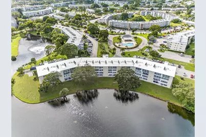 228 Grantham B #228, Deerfield Beach, FL 33442 - Photo 2