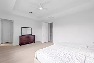 8870 NW 37th Dr, Coral Springs, FL 33065 - Photo 12