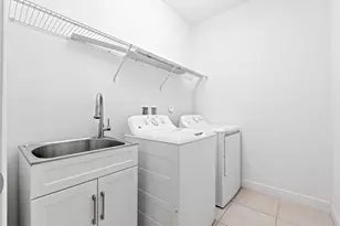 8870 NW 37th Dr, Coral Springs, FL 33065 - Photo 18