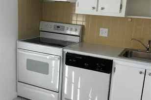 7807 Golf Cir Dr, Margate, FL 33063 - Photo 8