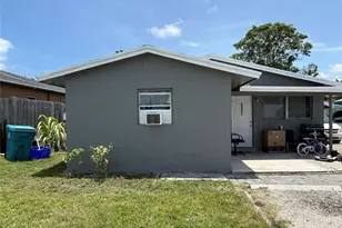 532 NW 11th Ave, Boynton Beach, FL 33435 - Photo 2