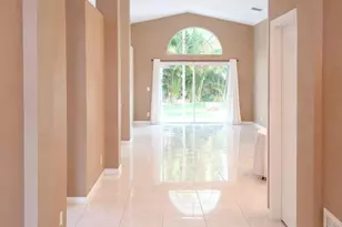 231 Preserve Ct, Royal Palm Beach, FL 33411 - Photo 2