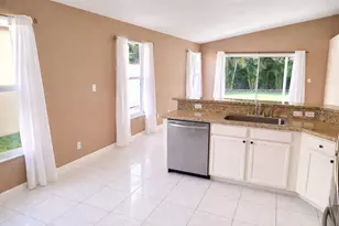 231 Preserve Ct, Royal Palm Beach, FL 33411 - Photo 10