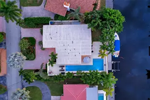 2409 NE 19th Ave, Wilton Manors, FL 33305 - Photo 10