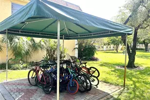 5186 NE 6th Ave, Oakland Park, FL 33334 - Photo 20