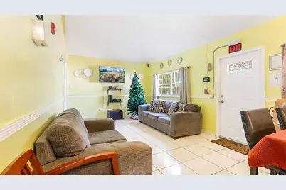 117 SW 1st Avenue, Hallandale Beach, FL 33009 - Photo 30