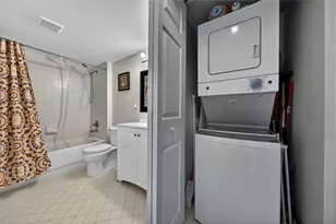 12750 SW 15th St, Pembroke Pines, FL 33027 - Photo 8