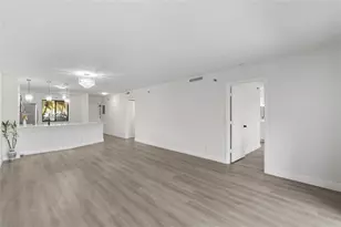 2232 N Cypress Bend Dr, Pompano Beach, FL 33069 - Photo 12