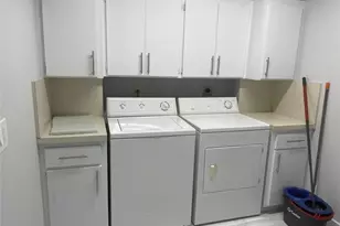 1721 Whitehall Dr, Davie, FL 33324 - Photo 16