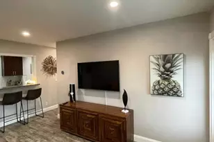 402 SW 12th St, Fort Lauderdale, FL 33315 - Photo 2