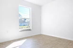 561 SW 14th St, Belle Glade, FL 33430 - Photo 14