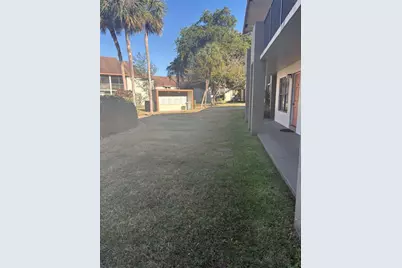 5492 Courtyard Drive #5492, Margate, FL 33063 - Photo 14