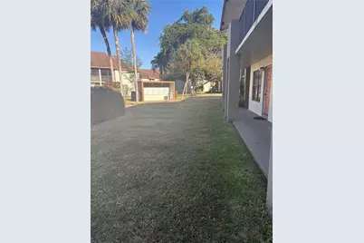 5492 Courtyard Drive #5492, Margate, FL 33063 - Photo 14