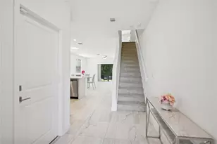 180 SE 5th Ct, Deerfield Beach, FL 33441 - Photo 6